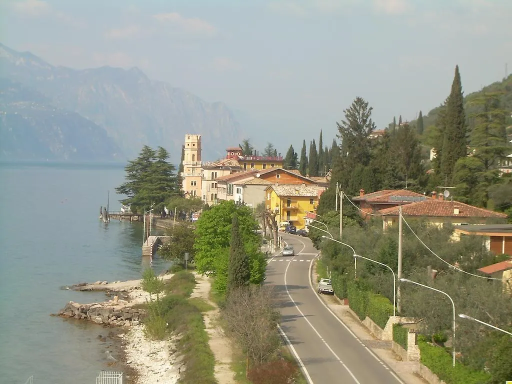 Apartment Romantic Dream Torri Del Benaco Italy